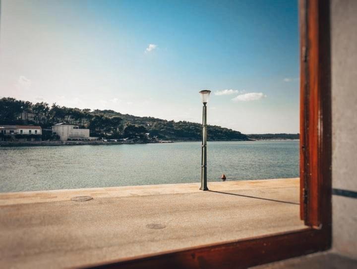 Mala Oaza Mira Apartment Povlja  Luaran gambar